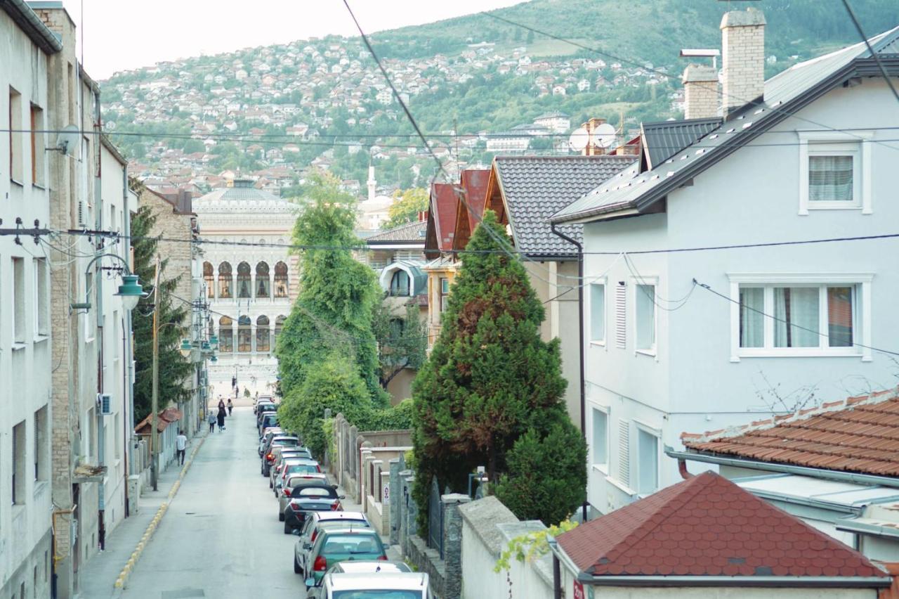 Beautiful Duplex In Heart Of Old Town - Free Parking